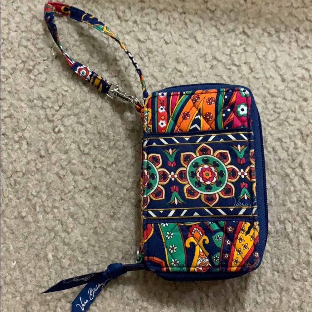 🔮Vera Bradley Phone holder wallet.